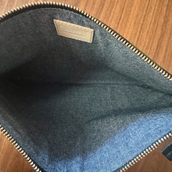 NWT CLARE V FLAT CLUTCH w/ TABS + BRASS CHAIN CROSSBODY STRAP - Picture 4 of 12